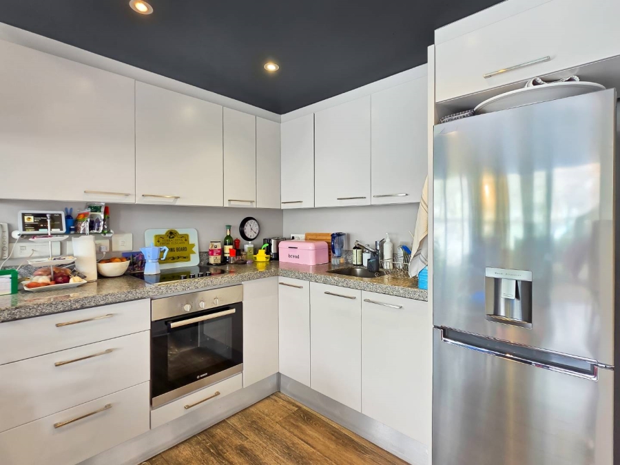 2 Bedroom Property for Sale in Green Point Western Cape